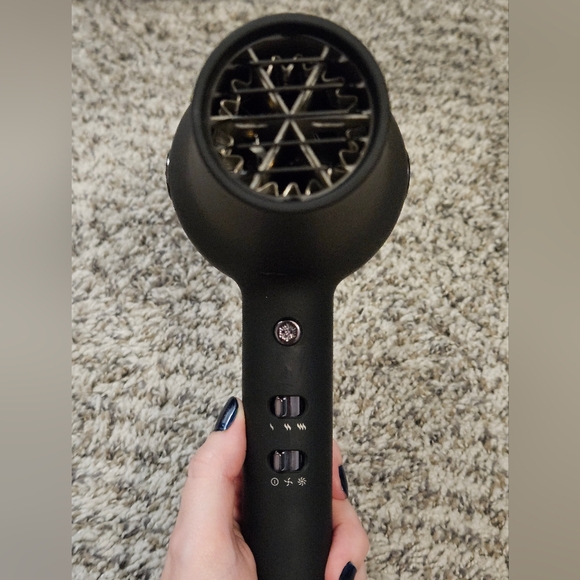 Matte Black L'ange Blowdryer - Picture 3 of 13